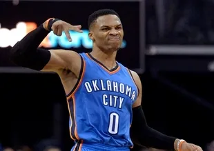 Russell Westbrook tarihe geçti