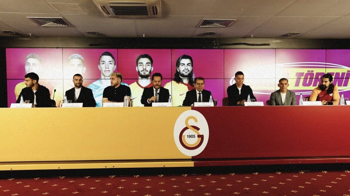 Galatasaray'da imza töreni! 5 oyuncunun sözleşmesi yenilendi