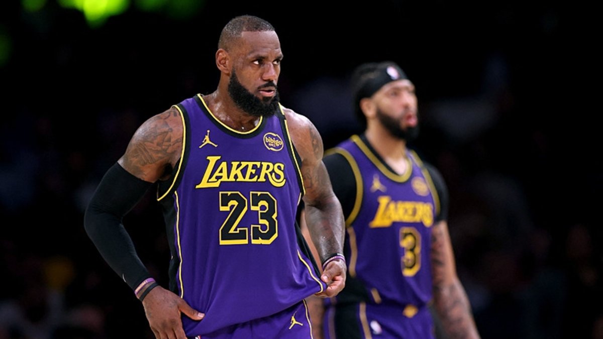 NBA'de LeBron James, Michael Jordan'ın rekorunu kırdı! NBA'de LeBron James, Michael Jordan'ın rekorunu kırdı!