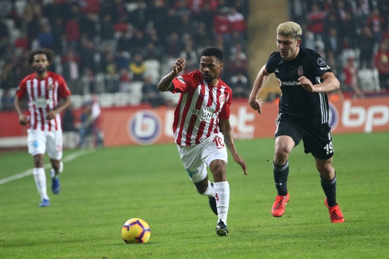 Kagawa’dan olay açıklama! Sezon sonunda...