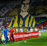 Fenerbahçe tribünlerinden muhteşem koreografi!