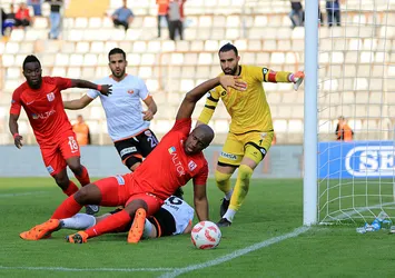 Adanaspor evinde kaybetti