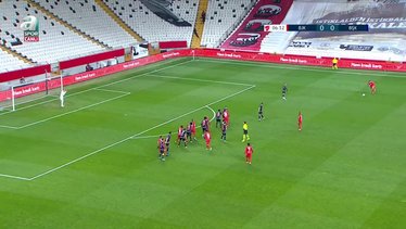 Son dakika spor haberi: Ziraat Türkiye Kupası'nda Başakşehir karşısında Beşiktaş'ın golü ofsayta takıldı! İşte o pozisyon...
