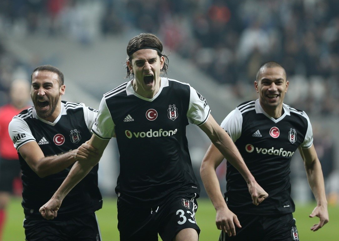Atınç Nukan Beşiktaş’ta kalıyor
