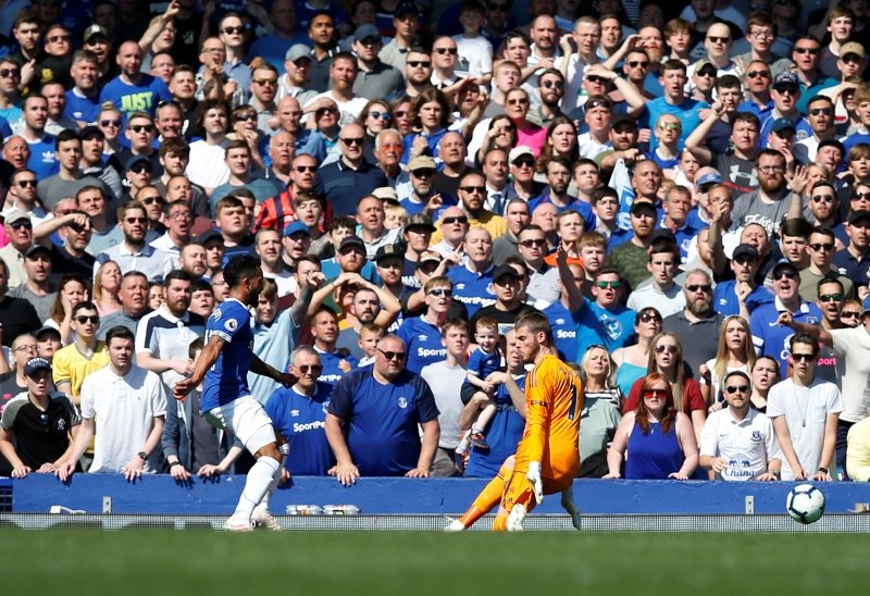 Everton Manchester United’ı dağıttı