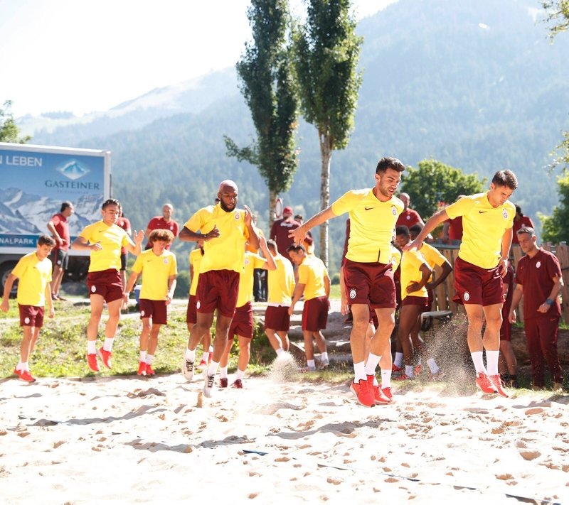 Galatasaray’da flaş ayrılık! 3 isim...