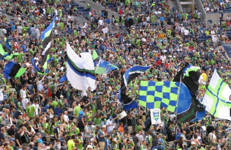 Fenerbahçe ve Galatasaray dünyaya meydan okudu