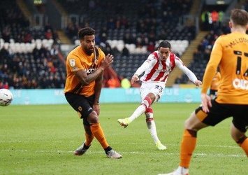 Hull City evinde hüsran!