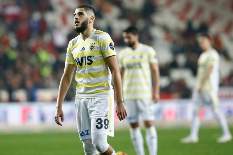 Fenerbahçe’de yıldız isim kadro dışı!