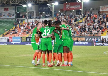 Alanya tek attı 3 aldı