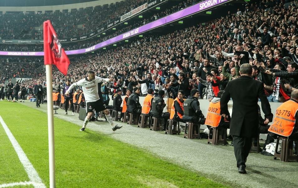 Beşiktaş - Başakşehir maçından kareler