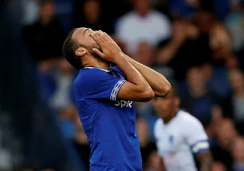 Everton'da Cenk Tosun'a kötü haber!