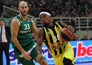 Fenerbahçe deplasmanda Panathinaikos'a kaybetti