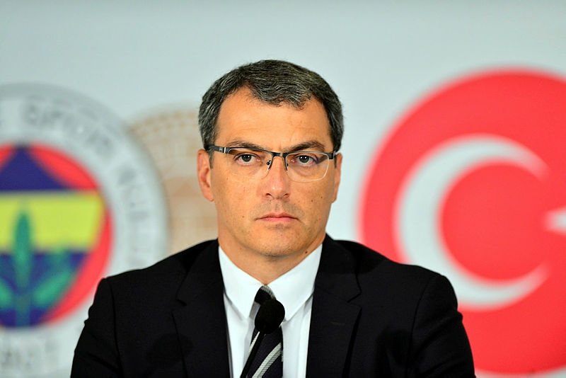 Fenerbahçe’den Emre Akbaba bombası!