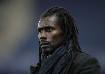 Senegal Aliou Cisse ile uzattı!