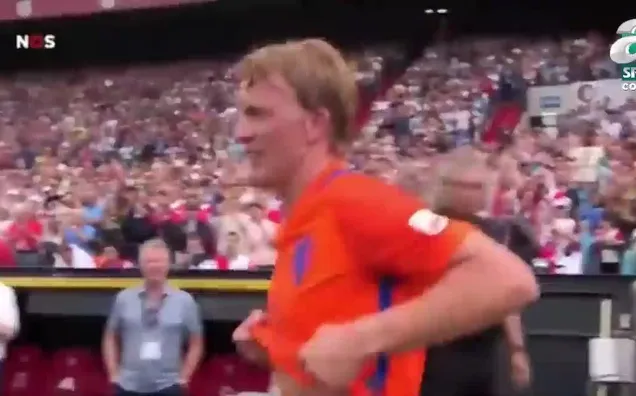 Dirk Kuyt'ın jübilesinde güldüren o anlar