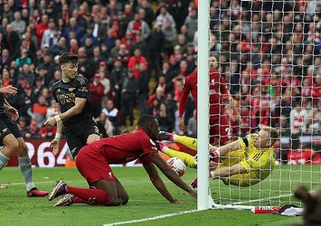 Liverpool ve Arsenal yenişemedi!