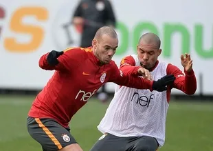 Galatasaray'da Sneijder şoku!