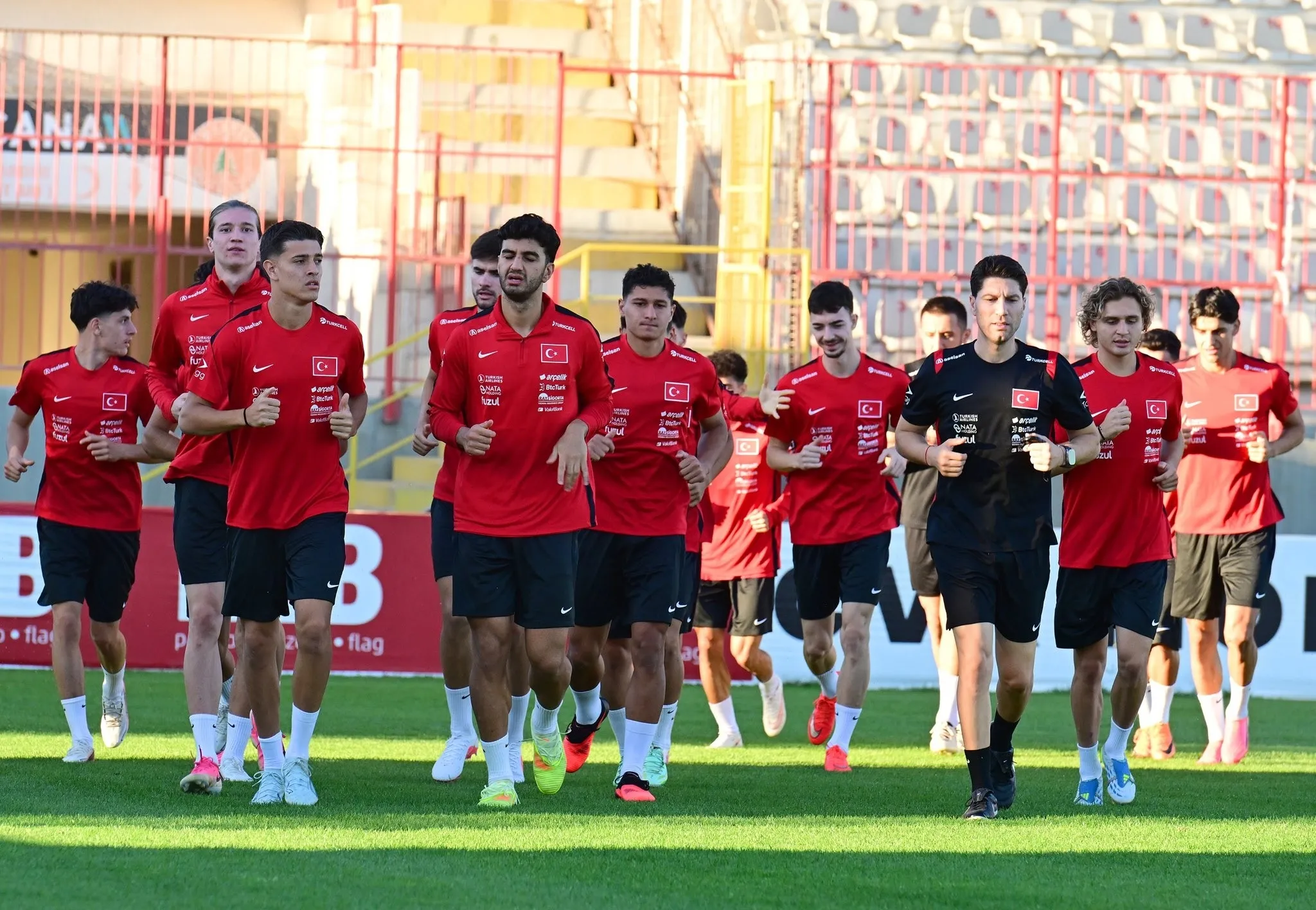 Ümit Milli Futbol Takımı'nda Başar Önal ve Berkay Yılmaz aday kadrodan çıkarıldı