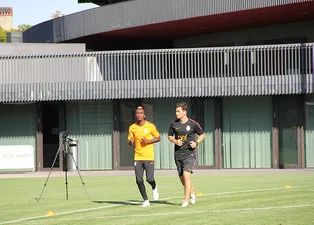 Galatasaray'ın yeni transferi Onyekuru ilk idmanına çıktı