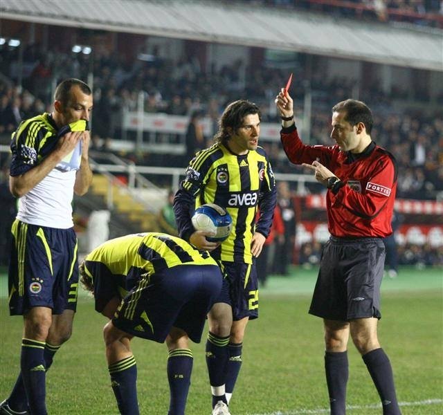 Düdük astıran hakem hataları