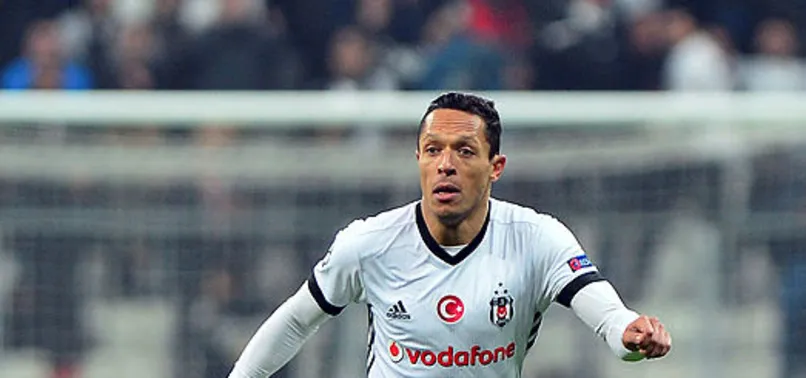 Adriano cezalı duruma düştü