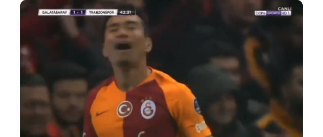 Nagatomo'dan hakeme Åok kÃ¼fÃ¼r!