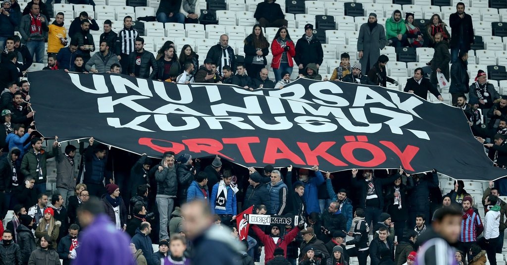 Vodafone Arena’da herkes kol kola