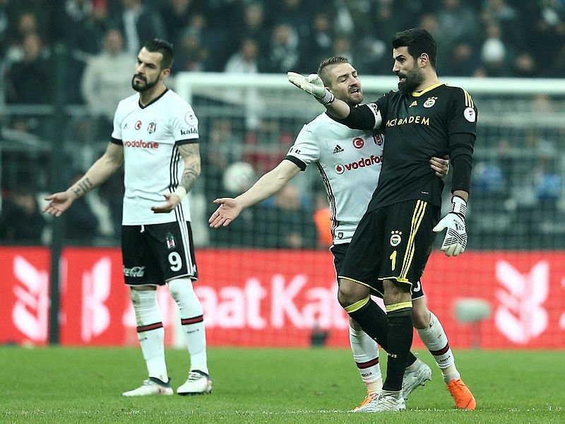 ’Beni hakemler değil tribünler attı!