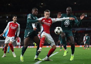 Arsenal 3 puanı 3 golle aldı!
