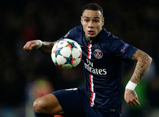 Fenerbahçe van der Wiel’i resmen açıkladı!