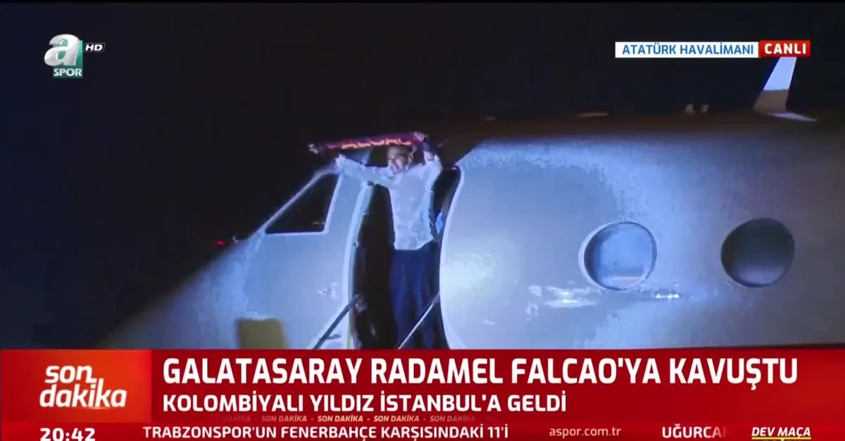 Radamel Falcao taraftarlarla buluştu! İşte ilk görüntüler...