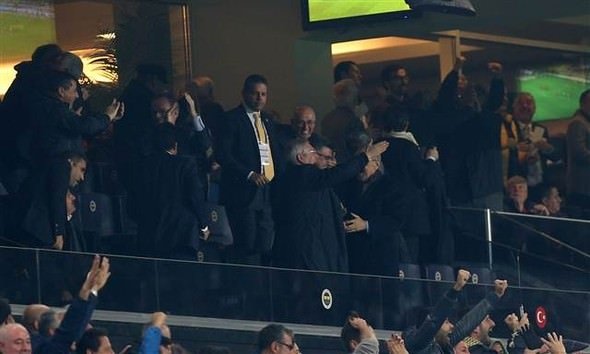 Aziz Yıldırım havalara uçtu