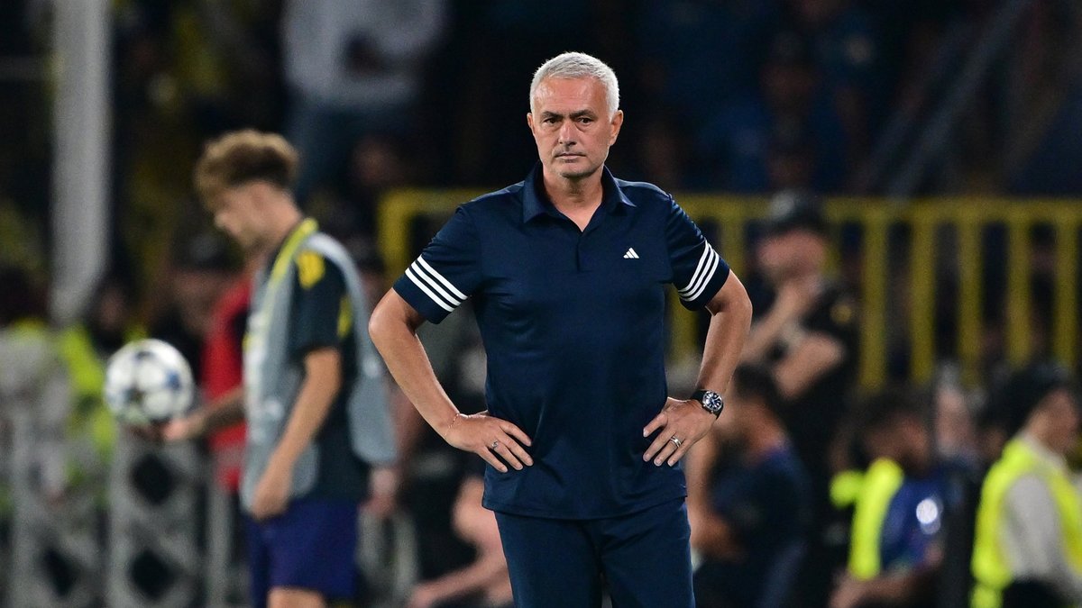 Fenerbahçe Jose Mourinho'ya ne kadar tazminat ödeyecek? İşte o dev rakam Fenerbahçe Jose Mourinho'ya ne kadar tazminat ödeyecek? İşte o dev rakam