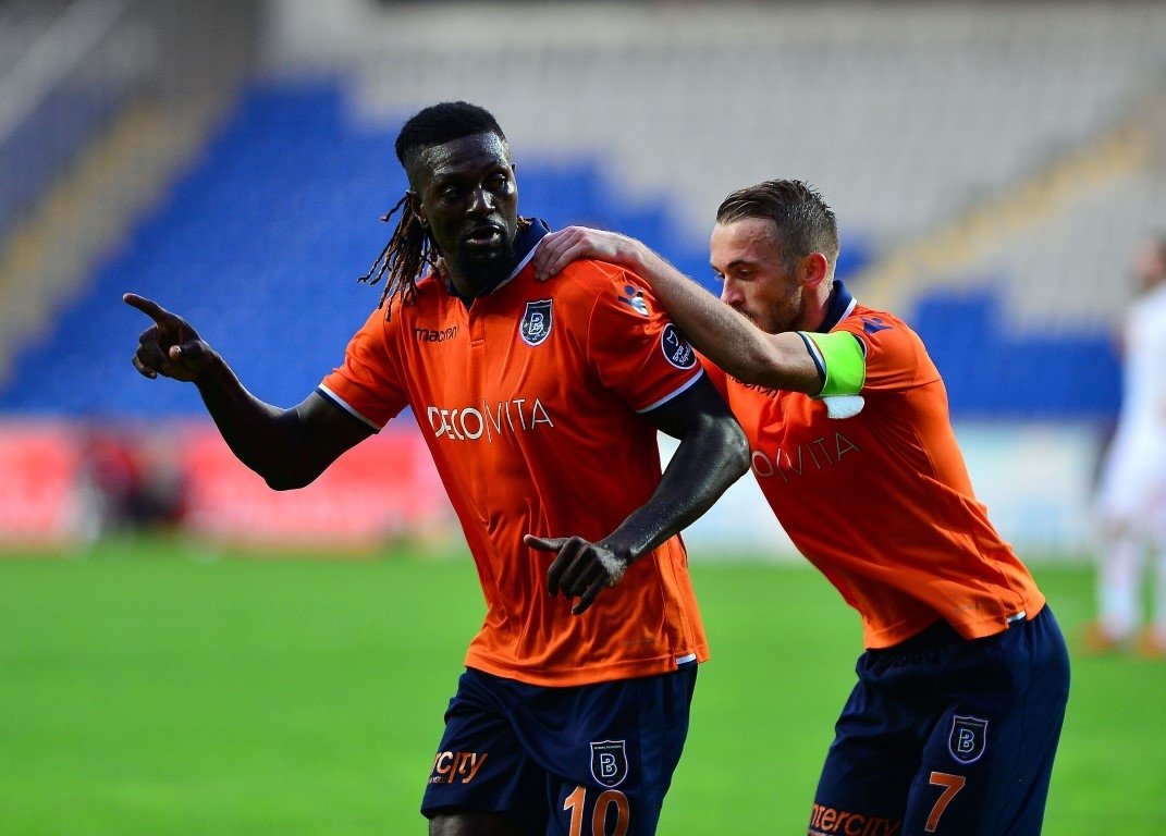 Galatasaray’da Adebayor bombası