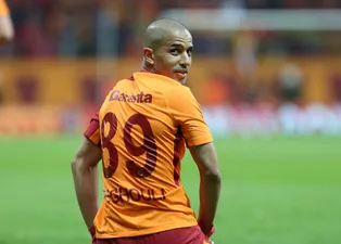Sofiane Feghouli sosyal medyada G.Saray'ı sildi