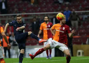 Başakşehir'in yıldızı Aslan oluyor
