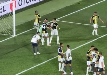 Kadıköy'de flaş gerginlik! En Nesyri ve Fred...