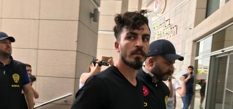 Sahaya atlayan Youtuber'ın ifadesi ortaya çıktı