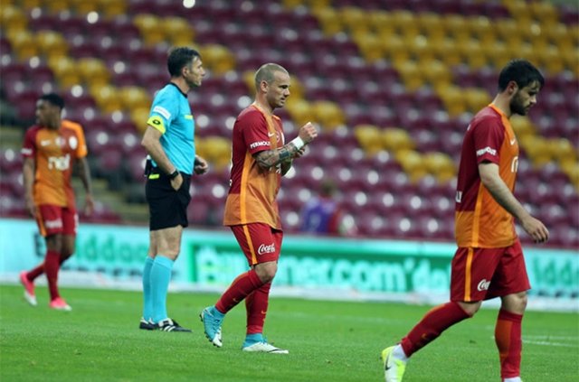 Galatasaray’da ortalık karıştı