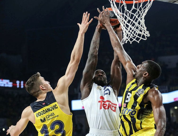 Ekpe Udoh sosyal medyayı salladı