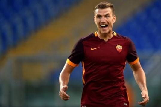 Van Persie, Zlatan’ı solladı!