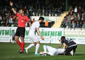 Adana Demirsporlu futbolcunun ayağı kırıldı! .