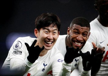 Tottenham 3 puanı 3 golle aldı!