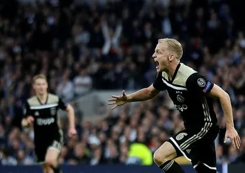 Ajax avantajı kaptı!