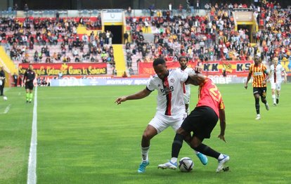 Kayserispor - Beşiktaş maçında penaltı kararı! İşte Welinton’un yer aldığı o pozisyon...