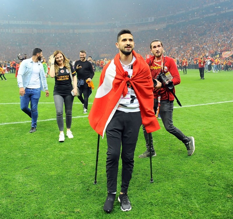 Galatasaray şampiyonluğu böyle kutladı! İşte görüntüler