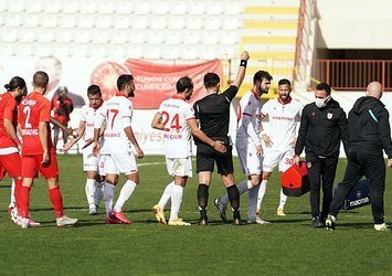 Ümraniyespor-Samsunspor maçına damga vuran olay!