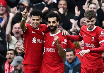 Premier Lig'de zirve Liverpool'un!