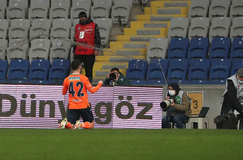 Başakşehir-Fenerbahçe maçı CANLI - 3